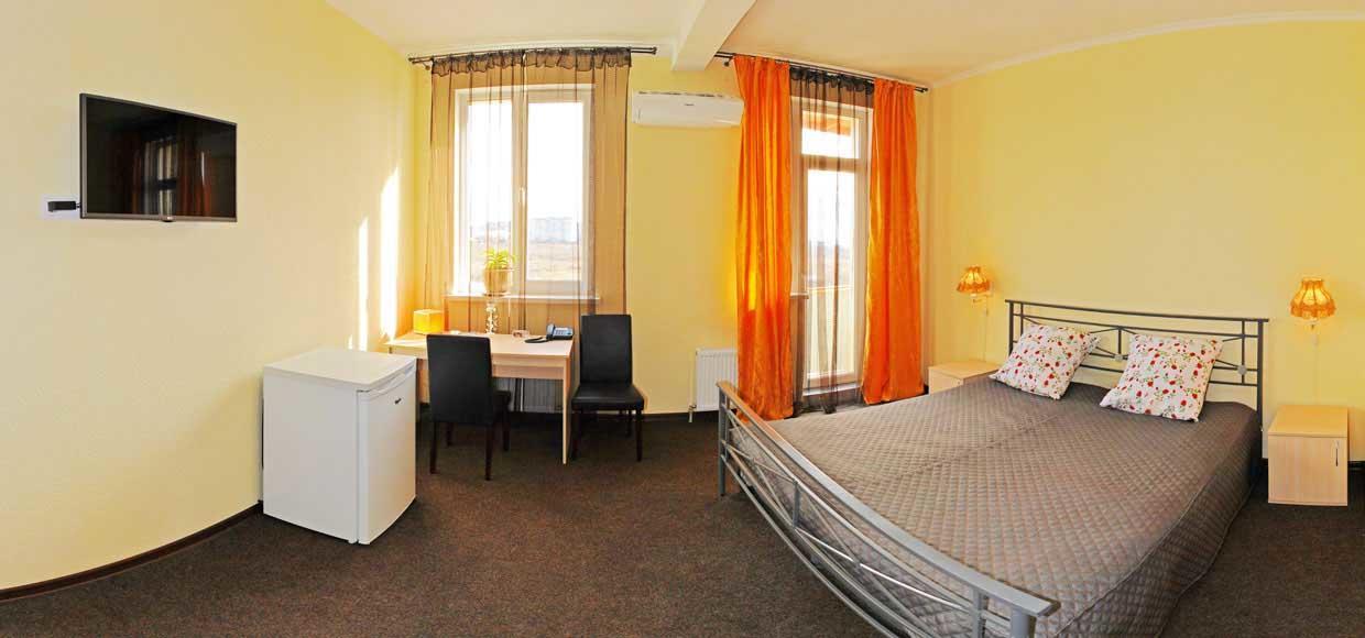 Komplex Apelsin Hotel Yuzhne Exterior photo